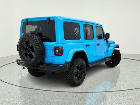 Used 2021 Jeep Wrangler Unlimited Sahara AWD/4WD image 9