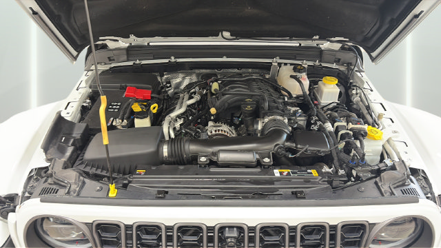 Used 2024 Jeep Gladiator Mojave AWD/4WD image 33
