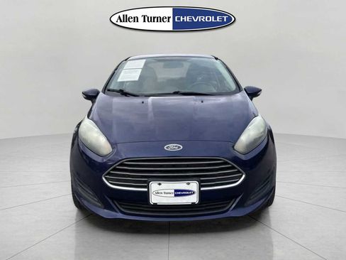Used 2016 Ford Fiesta SE image 3