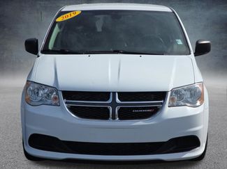 Used 2019 Dodge Grand Caravan SE w/ UConnect Hands-Free Group FWD video 2