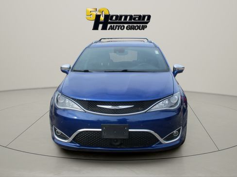 Used 2020 Chrysler Pacifica Limited FWD image 8