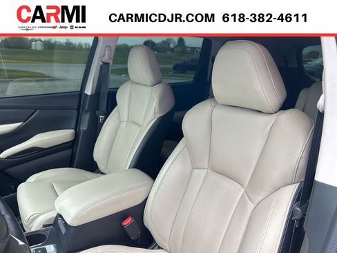 Used 2019 Subaru Ascent Limited AWD/4WD image 10