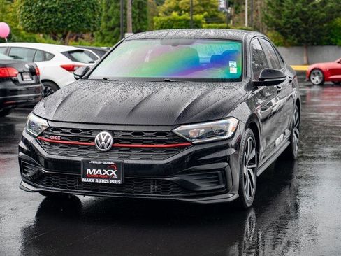 Used 2019 Volkswagen Jetta GLI image 4