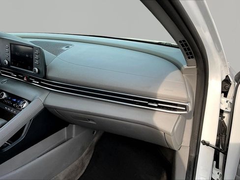 Used 2021 Hyundai Elantra SEL w/ Cargo Package FWD image 25