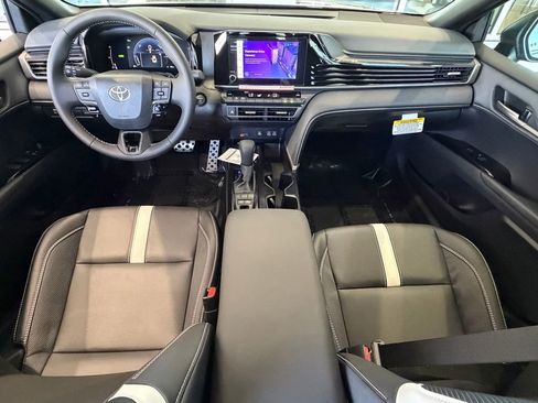 Certified 2026 Toyota Camry SE FWD image 32