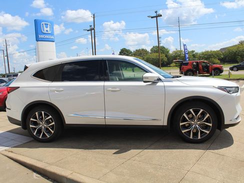 Certified 2023 Acura MDX w/ Technology Package FWD image 3