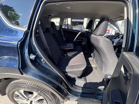 Used 2018 Toyota RAV4 LE w/ All Weather Liner Package AWD/4WD image 35