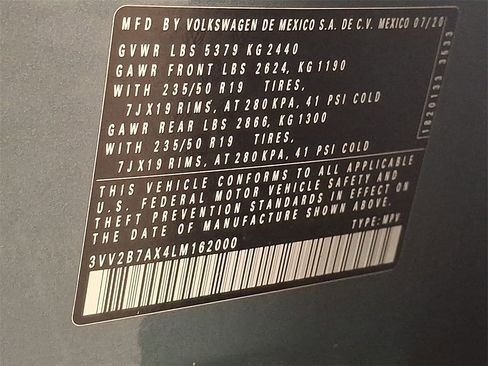 Used 2020 Volkswagen Tiguan SEL w/ 3rd Row Seat Package image 26