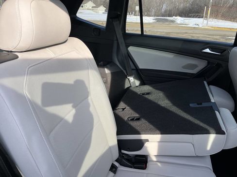 Used 2021 Volkswagen Tiguan SE R-Line w/ 3rd Row Seat Package image 34