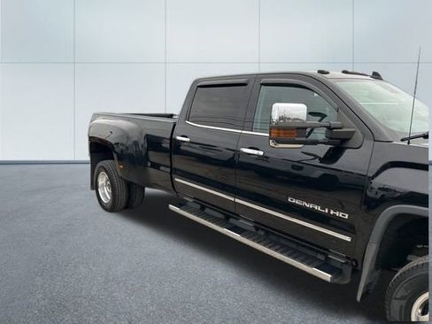 Used 2019 GMC Sierra 3500 Denali w/ Duramax Plus Package image 16