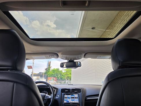 Used 2019 Ford Fusion Energi Titanium FWD image 15