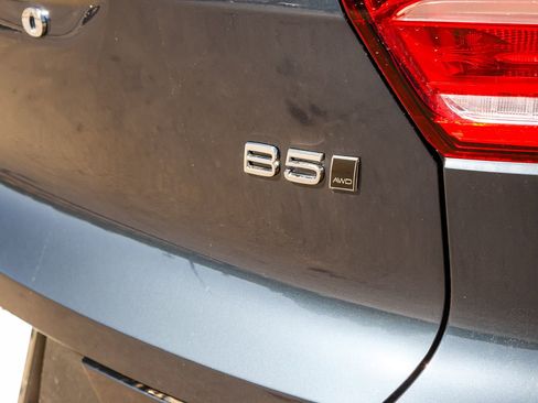 New 2026 Volvo XC40 B5 Core image 13