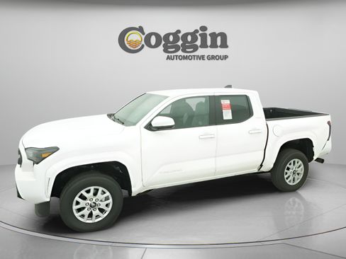 Used 2026 Toyota Tacoma SR5 RWD image 3