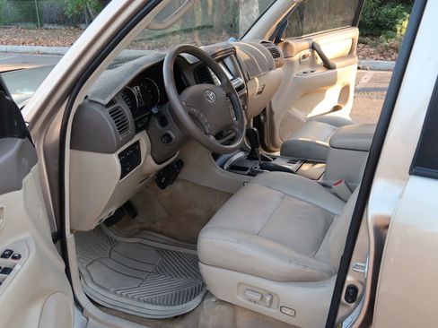 Used 2003 Toyota Land Cruiser image 8