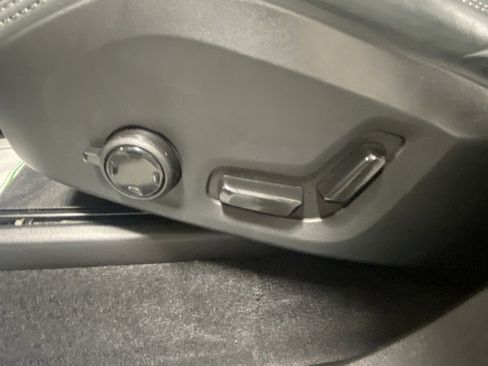 Certified 2023 Volvo XC90 T8 Ultimate w/ Lounge Package image 12
