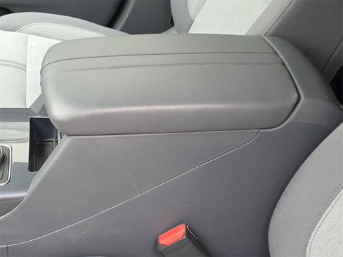 Used 2020 Chevrolet Blazer LT image 9