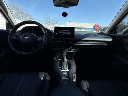 Used 2024 Honda HR-V EX-L image 9