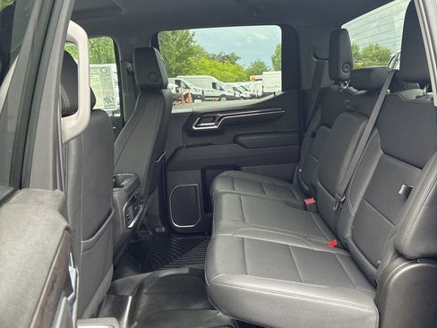 Used 2023 Chevrolet Silverado 1500 LTZ AWD/4WD image 7