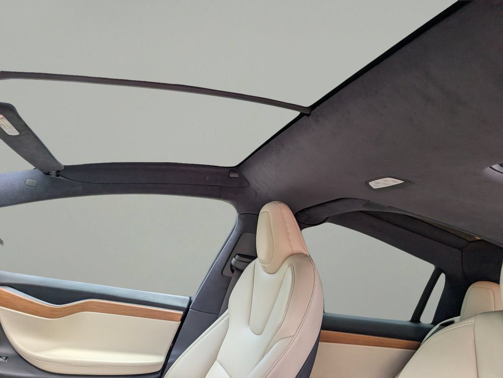 Used 2020 Tesla Model X Long Range AWD/4WD image 19