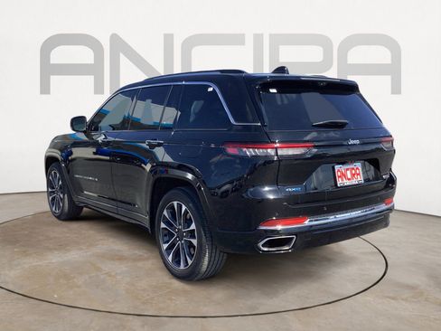 Used 2023 Jeep Grand Cherokee Overland w/ Advanced Protech Group III image 12