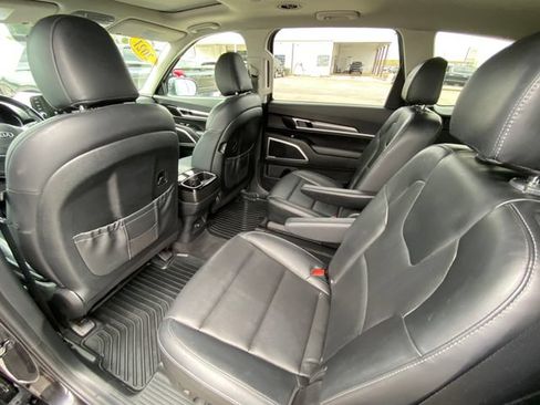 Used 2021 Kia Telluride S FWD image 14