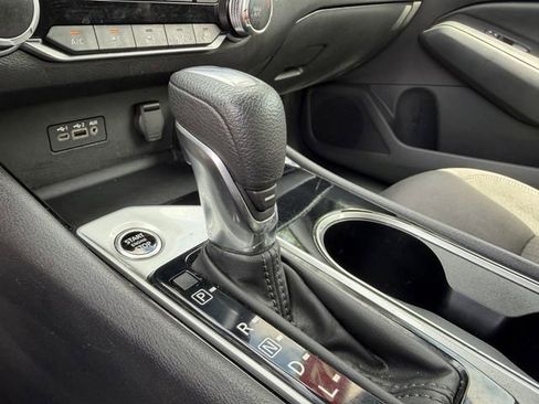 Used 2024 Nissan Altima 2.5 SV FWD image 22
