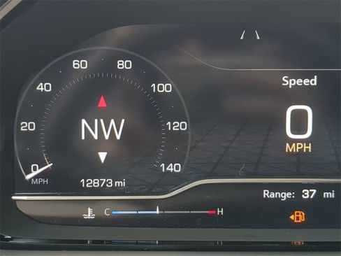 Used 2024 GMC Yukon XL Denali image 36