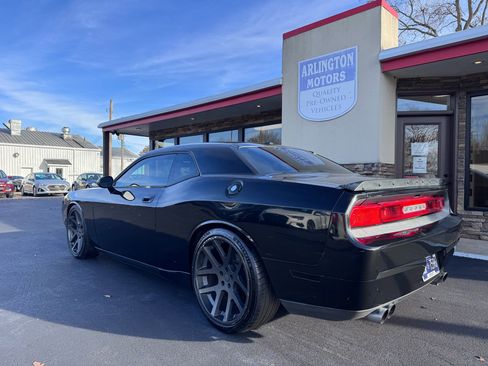 Used 2009 Dodge Challenger R/T image 3