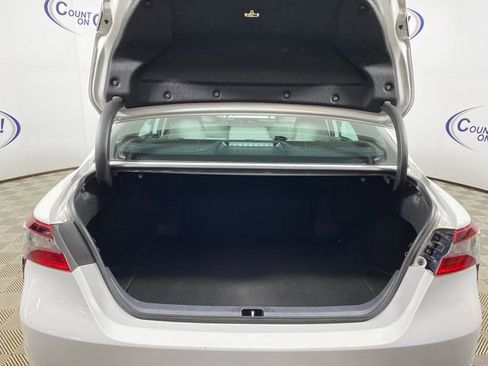 Used 2024 Toyota Camry SE FWD image 6