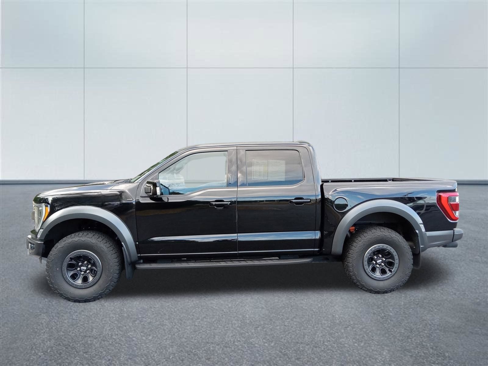 Used 2023 Ford F150 Raptor w/ Raptor Carbon Fiber Package AWD/4WD image 2