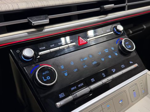 Used 2025 Hyundai Santa Fe Calligraphy AWD/4WD image 60