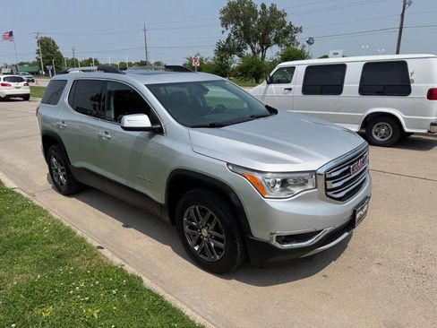 Used 2017 GMC Acadia SLT image 7