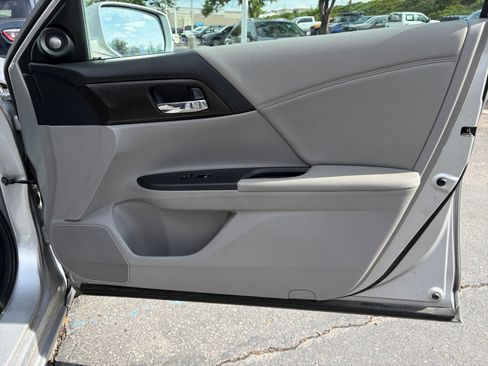 Used 2014 Honda Accord EX-L image 16