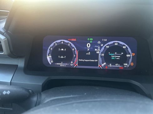 Used 2024 Toyota Tacoma TRD Sport w/ TRD Sport Premium Package image 6