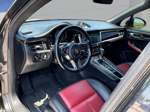 Certified 2020 Porsche Macan S AWD/4WD image 4