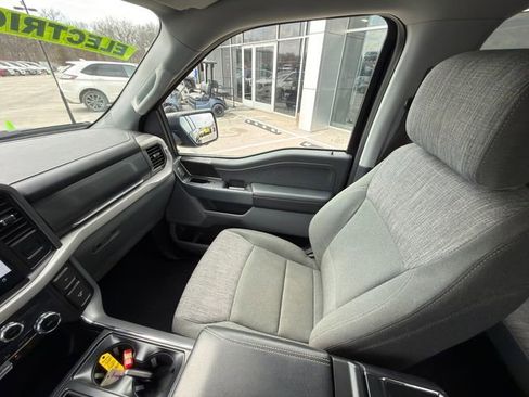 Used 2023 Ford F150 Lightning XLT image 28