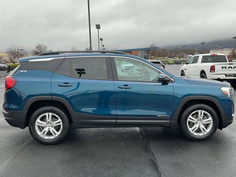 Used 2019 GMC Terrain SLE w/ Driver Convenience Package image 4