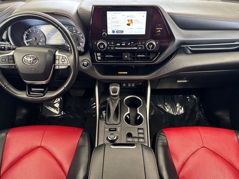 Used 2023 Toyota Highlander XSE AWD/4WD image 13