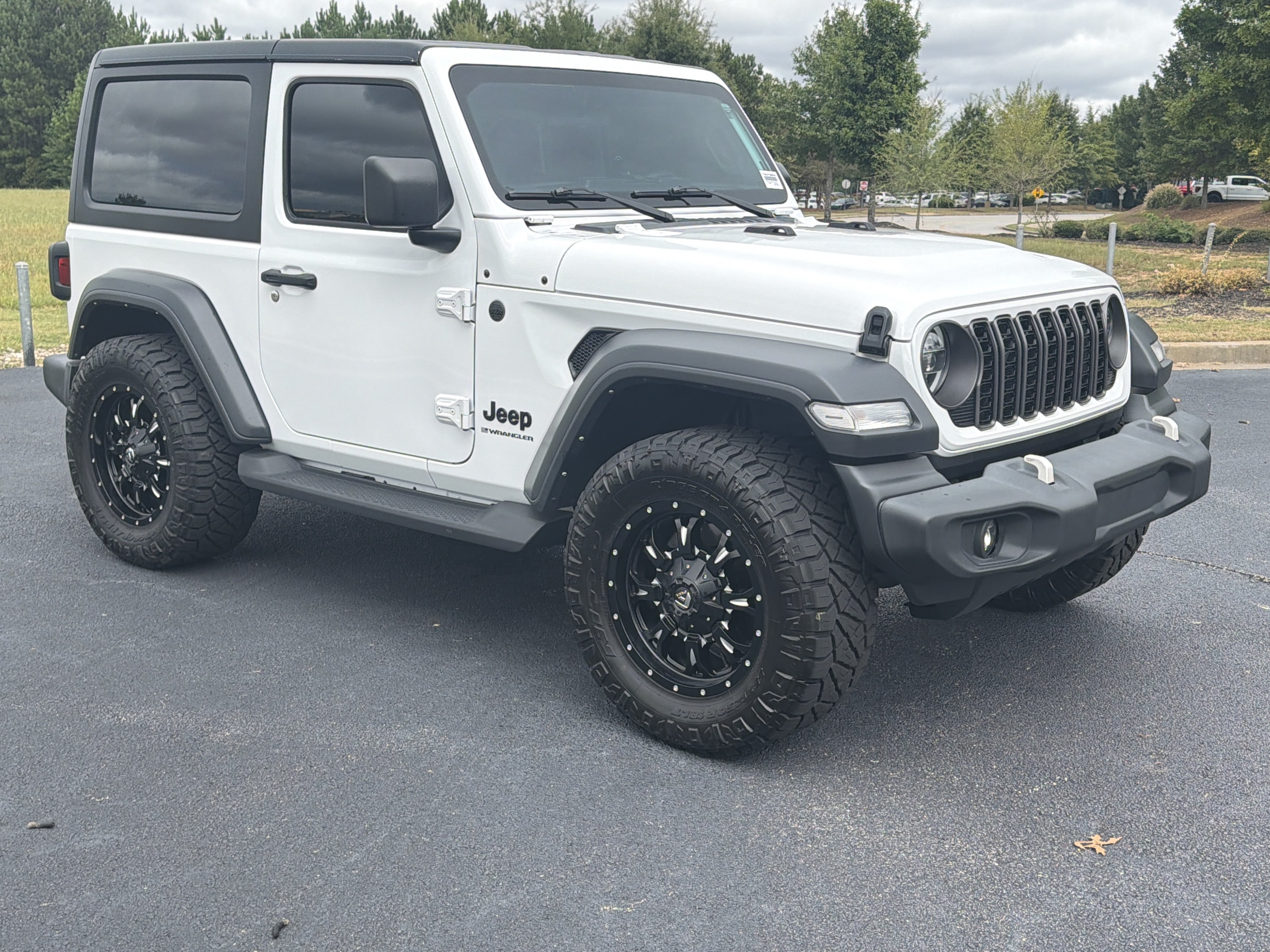 Used 2024 Jeep Wrangler Sport AWD/4WD image 2