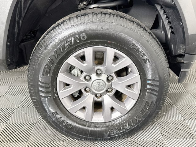 Used 2019 Toyota Tacoma SR5 RWD image 28