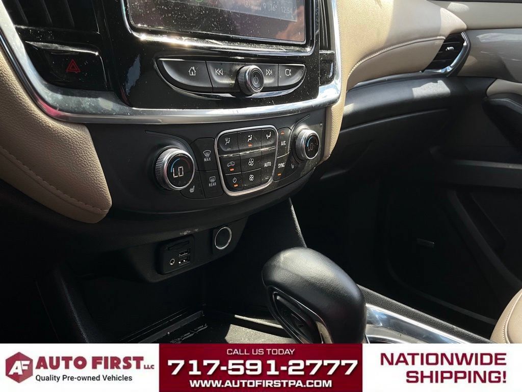 Used 2023 Chevrolet Traverse LT w/ LT Premium Package AWD/4WD image 26
