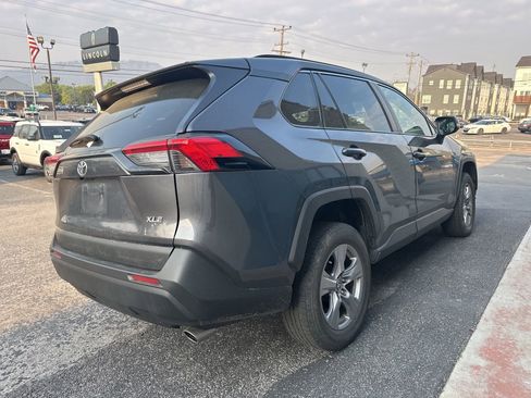 Used 2022 Toyota RAV4 XLE image 3
