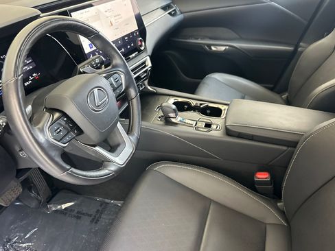 Used 2025 Lexus RX 350 FWD image 4