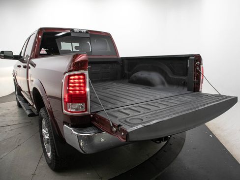 Used 2018 RAM 2500 Laramie AWD/4WD image 9