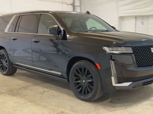 Certified 2022 Cadillac Escalade ESV Premium Luxury w/ Performance Package image 2