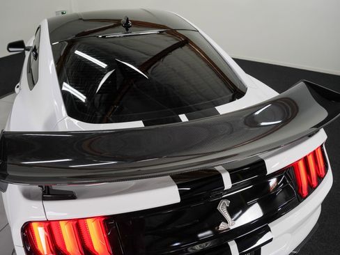 Used 2020 Ford Mustang Shelby GT500 w/ Carbon Fiber Track Pack image 26