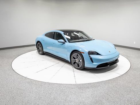 Used 2020 Porsche Taycan 4S AWD/4WD image 30