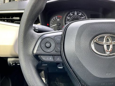 Used 2020 Toyota Corolla L image 22