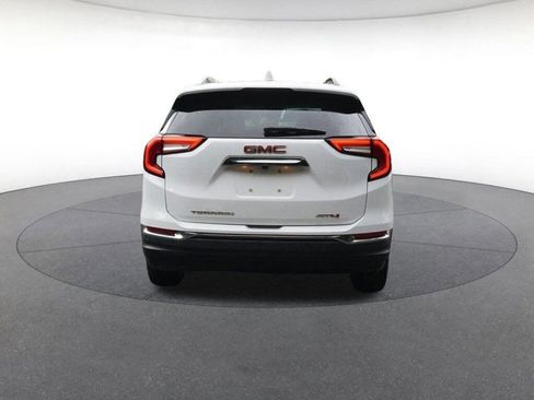 Used 2024 GMC Terrain AT4 image 5