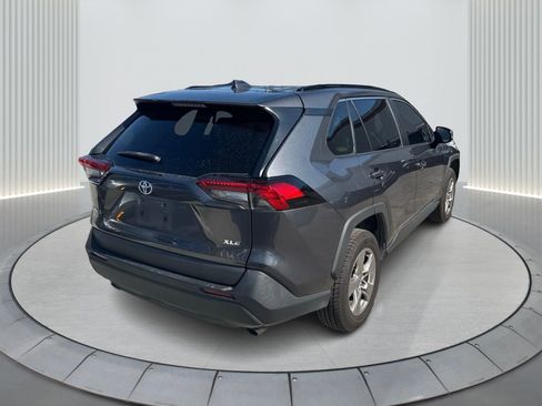 Used 2022 Toyota RAV4 XLE image 6
